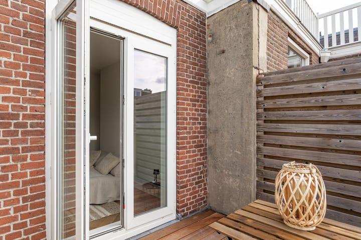 Photo 27 of Van Loostraat 12-A