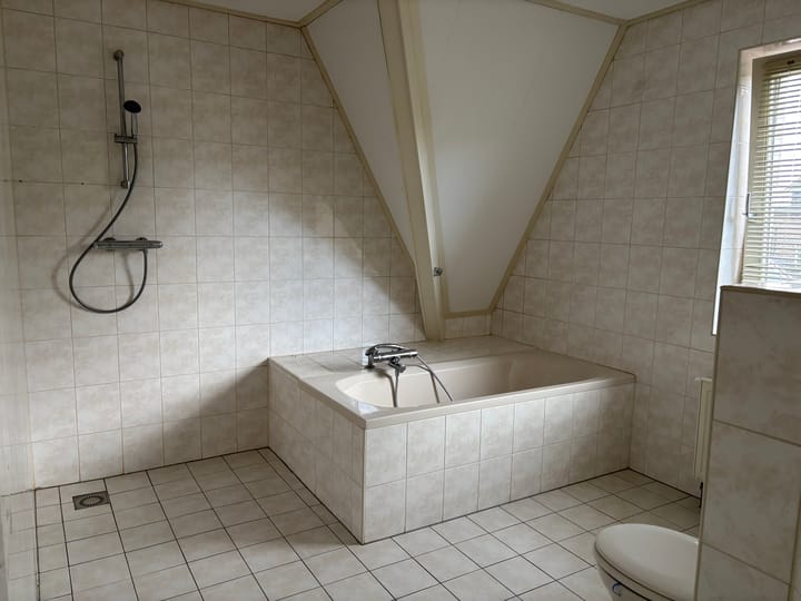 Photo 14 of Grotestraat 211-B