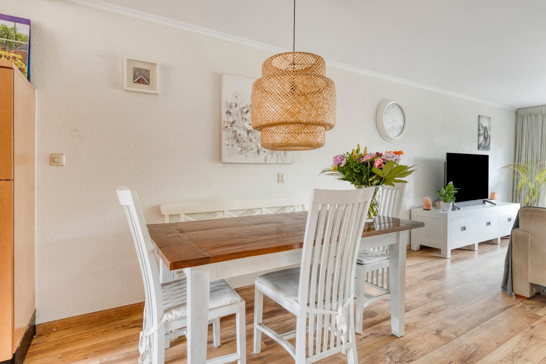 Photo 17 of Hage Weer 26-E