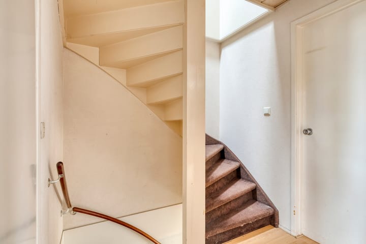 Foto 18 van Hage Weer 26-E