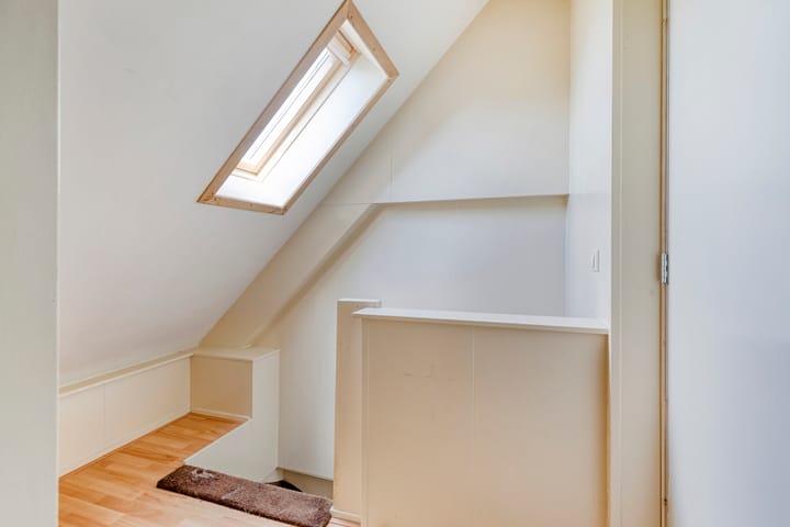 Foto 25 van Hage Weer 26-E