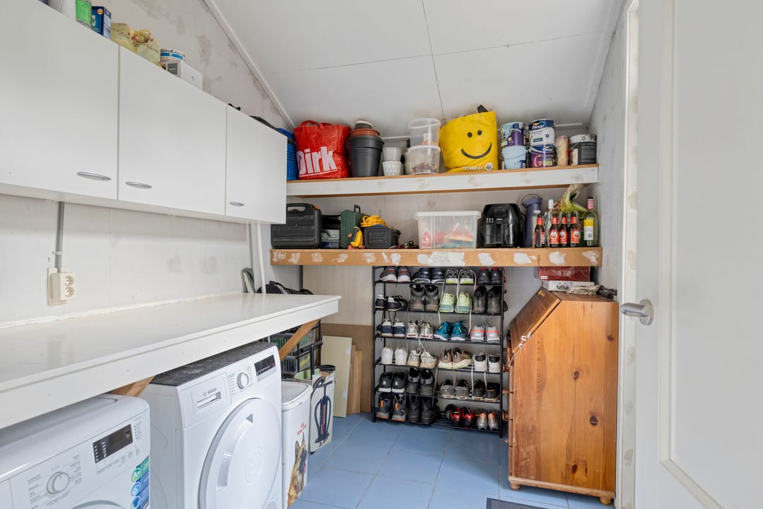 Photo 28 of Hage Weer 26-E