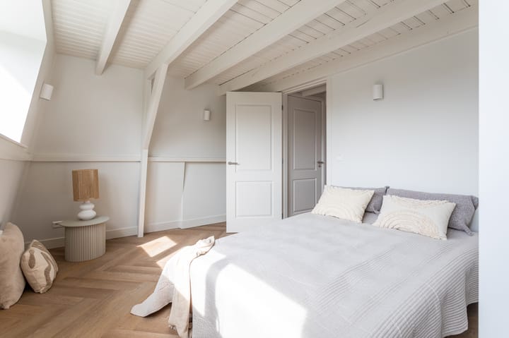 Photo 14 of Van Loostraat 12-B