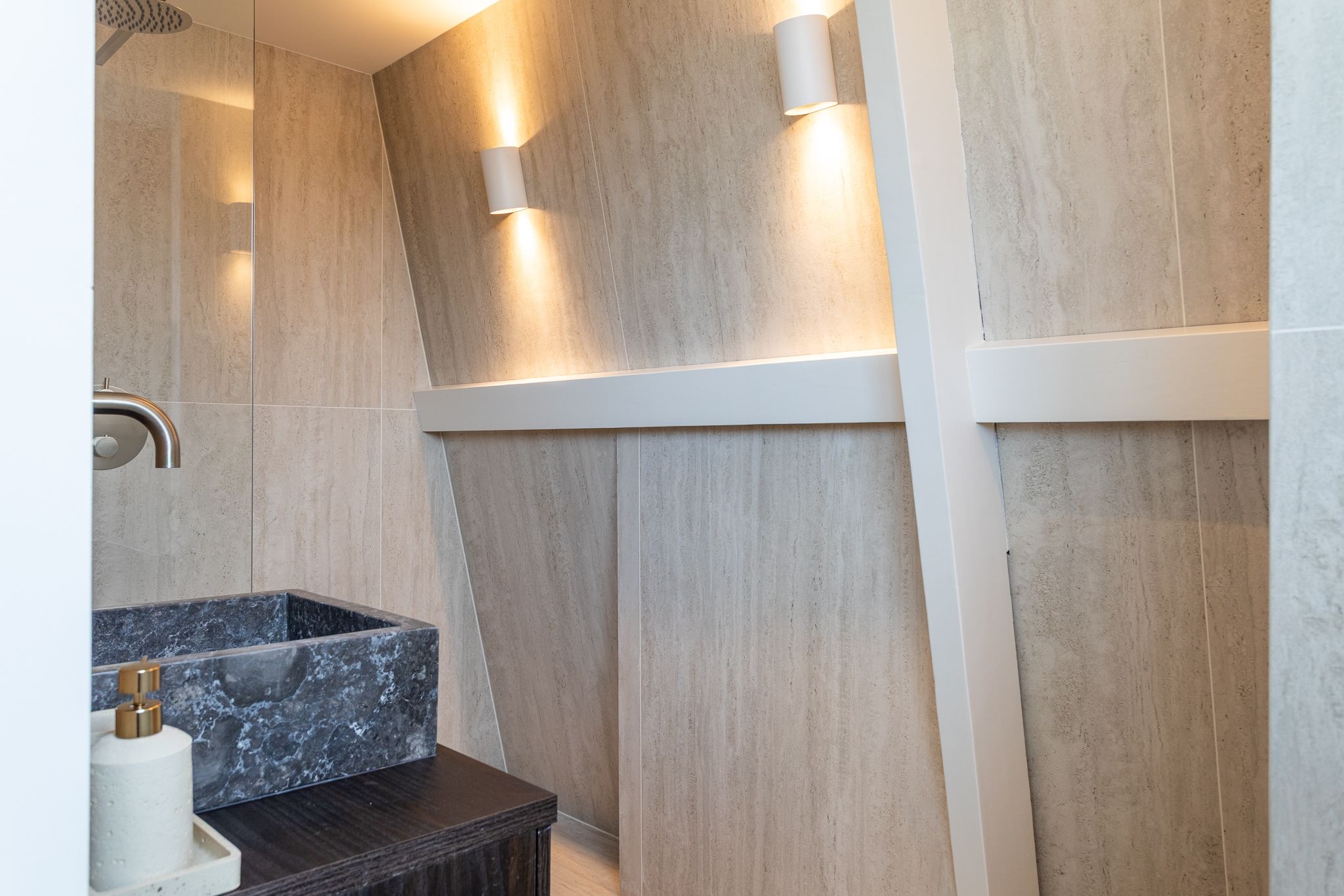 Foto 18 van Van Loostraat 12-B