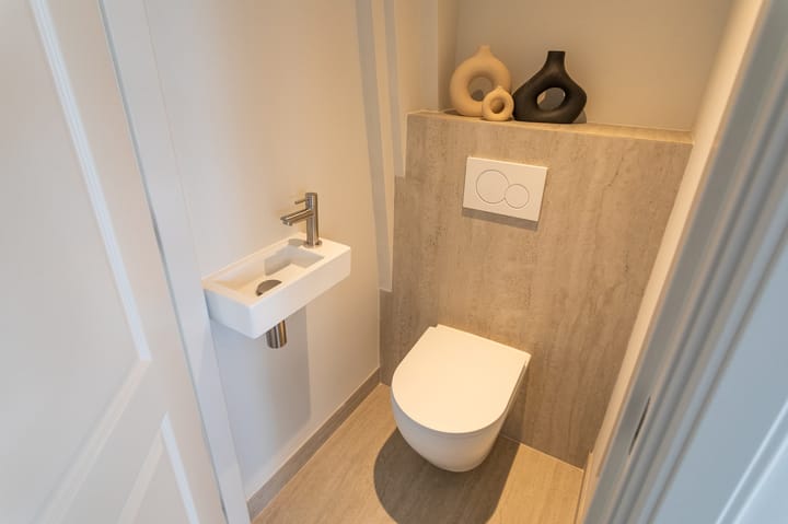 Photo 22 of Van Loostraat 12-B