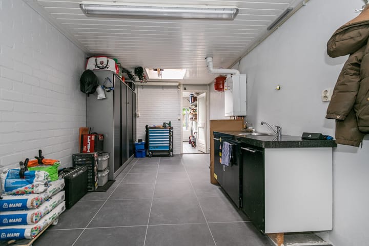 Photo 32 of Hoppertstraat 11