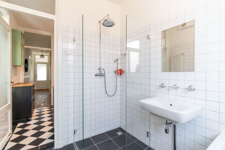 Photo 32 of Ternatestraat 95