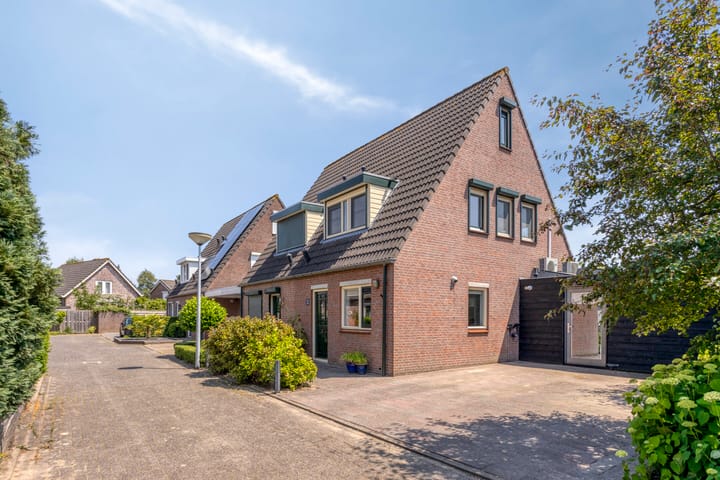 Photo 5 of Oranjehof 2