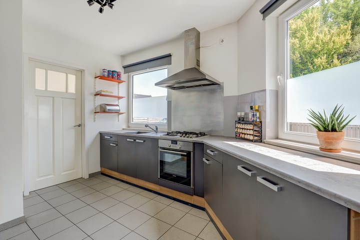 Foto 11 van Maasstraat 4