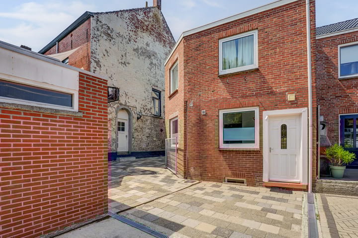 Foto 30 van Maasstraat 4