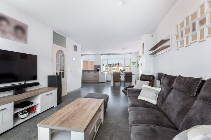 Foto 8 van J. Bosmanstraat 30