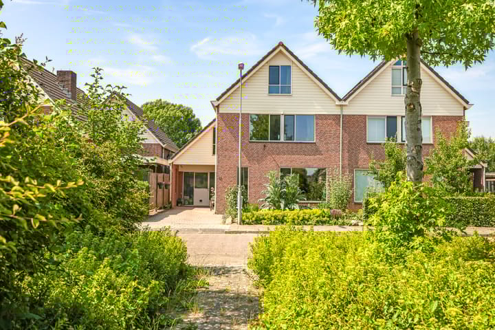 Foto 8 van Sadatstraat 12