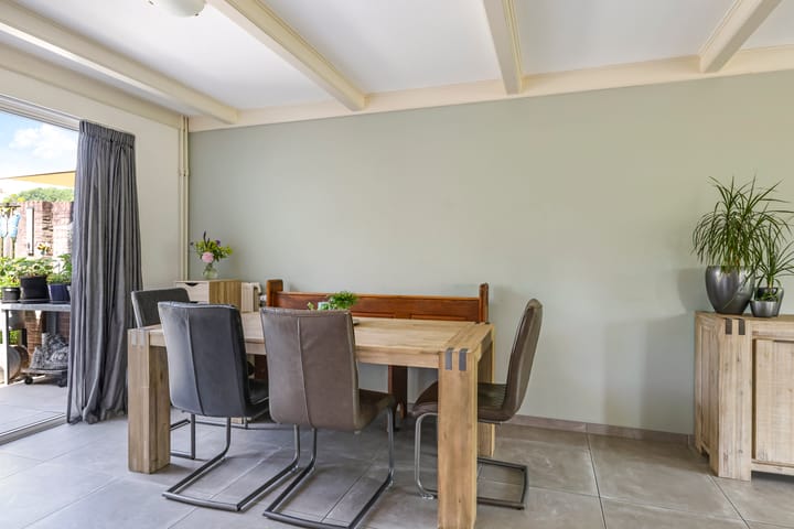 Foto 32 van Sadatstraat 12