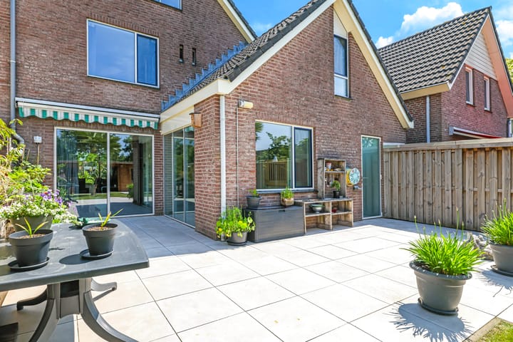 Foto 59 van Sadatstraat 12