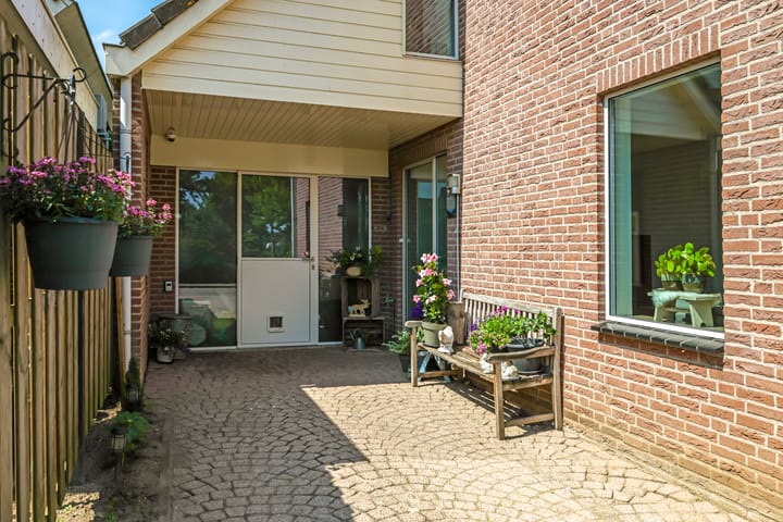 Foto 81 van Sadatstraat 12