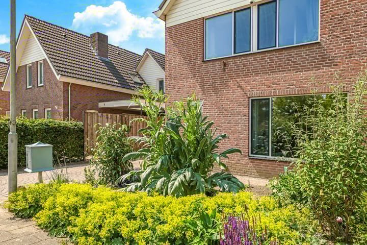 Foto 84 van Sadatstraat 12