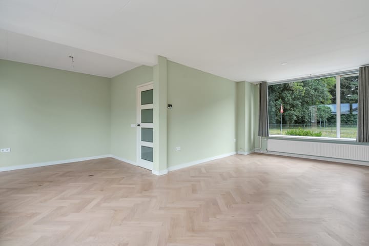 Foto 10 van Johanna van Burenlaan 44