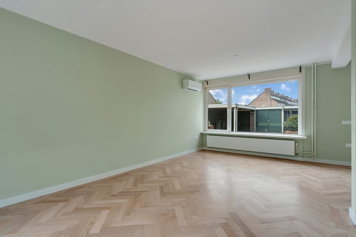 Foto 11 van Johanna van Burenlaan 44