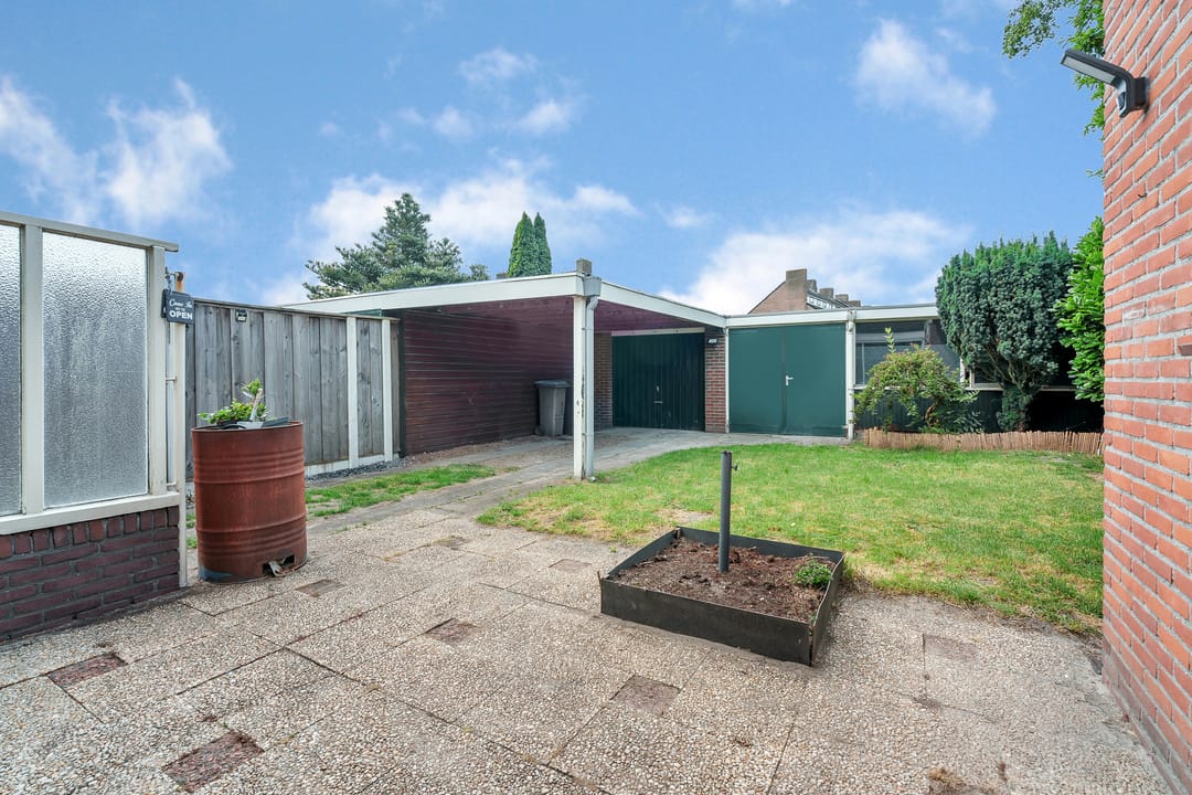 Foto 28 van Johanna van Burenlaan 44