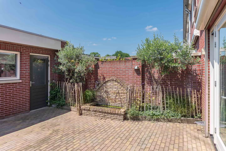 Foto 36 van Robert Fruinstraat 1-10