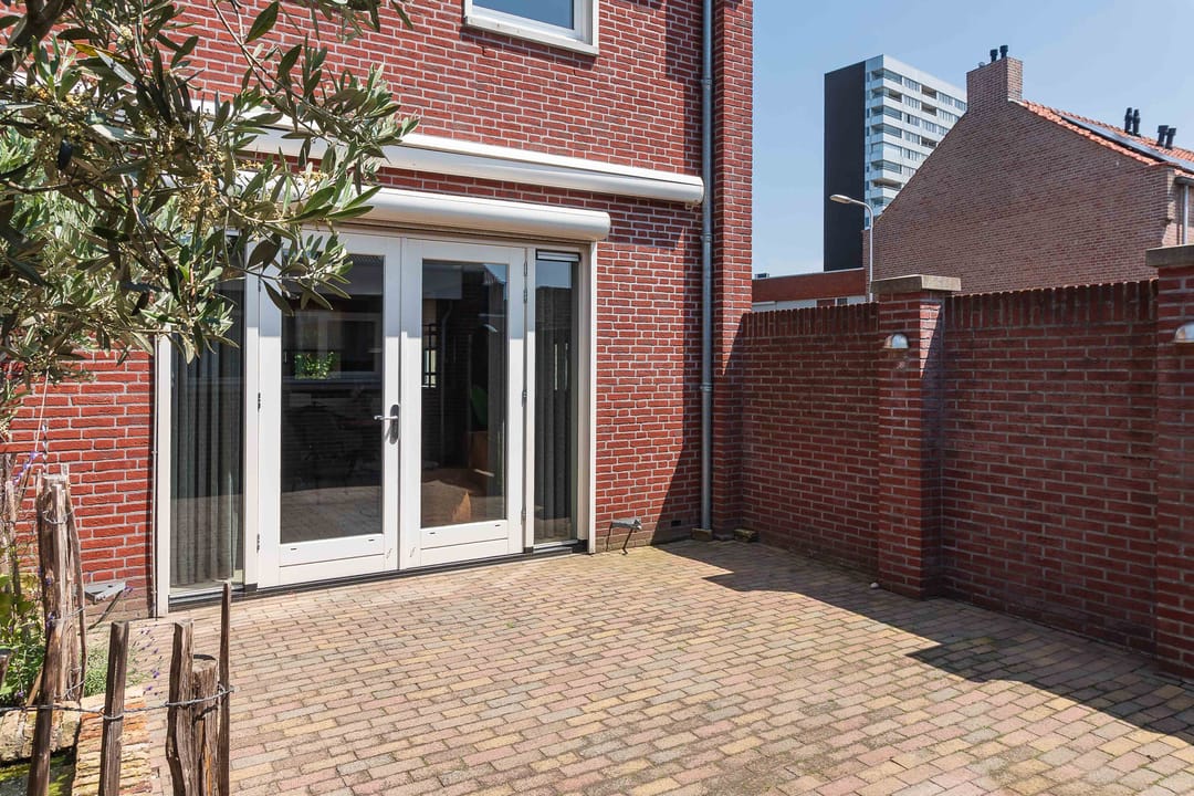 Foto 38 van Robert Fruinstraat 1-10