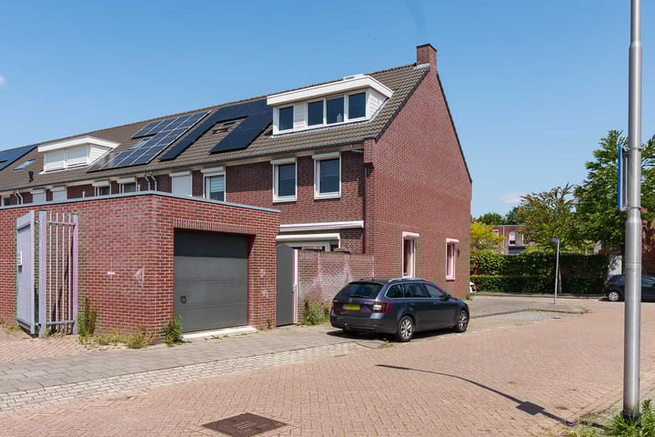 Foto 42 van Robert Fruinstraat 1-10