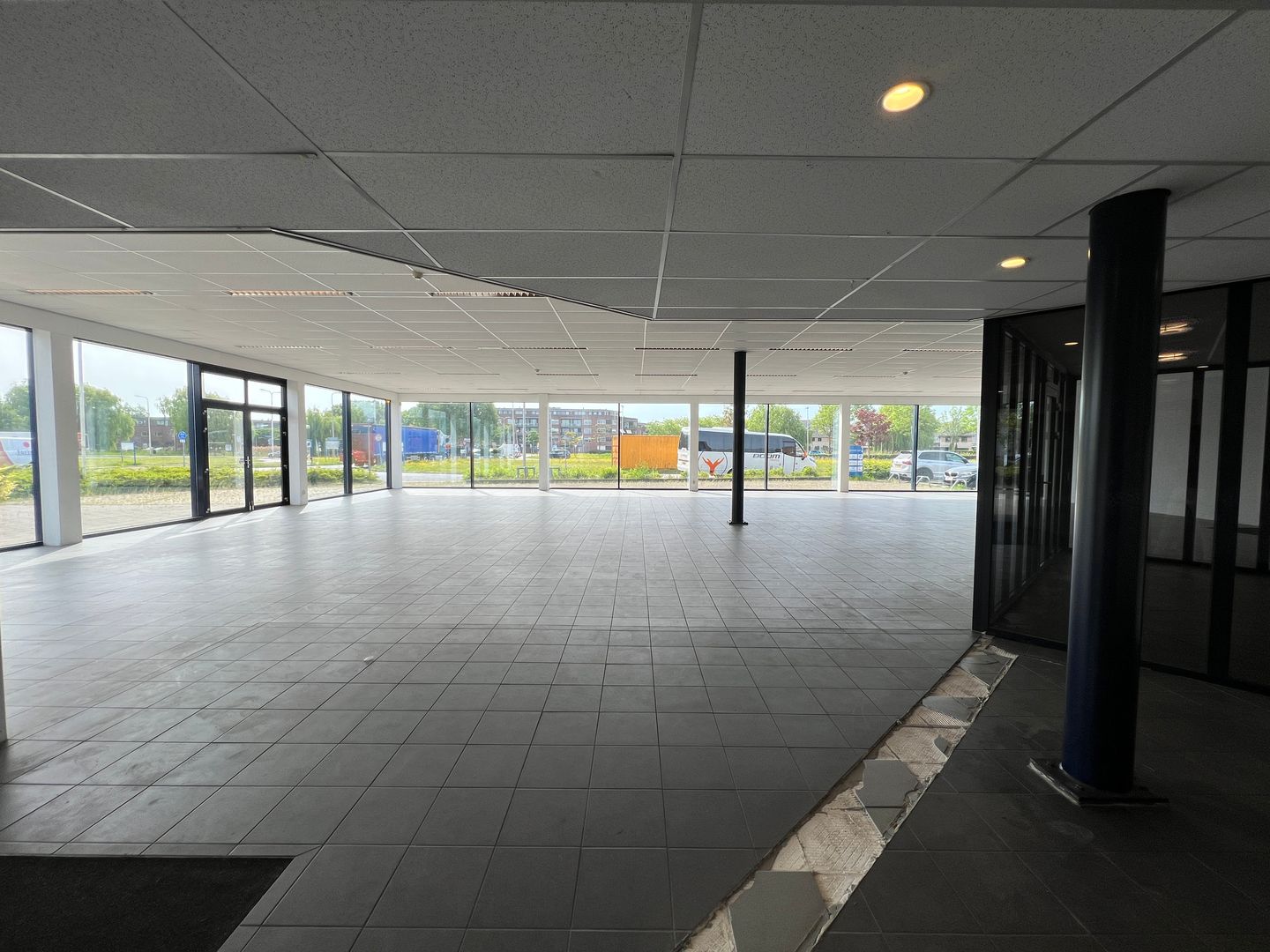 View photo 4 of Bijdorpplein 1