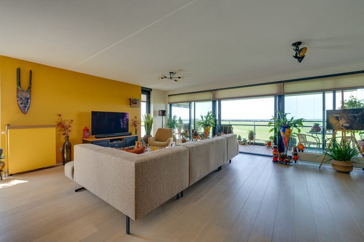 Foto 20 van Bisonstraat 82