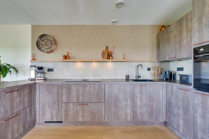 Foto 32 van Bisonstraat 82