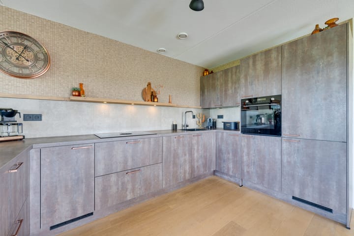 Foto 33 van Bisonstraat 82