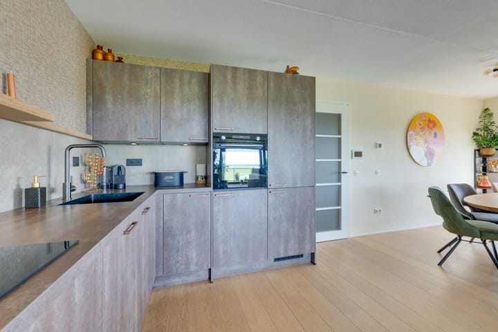 Foto 36 van Bisonstraat 82