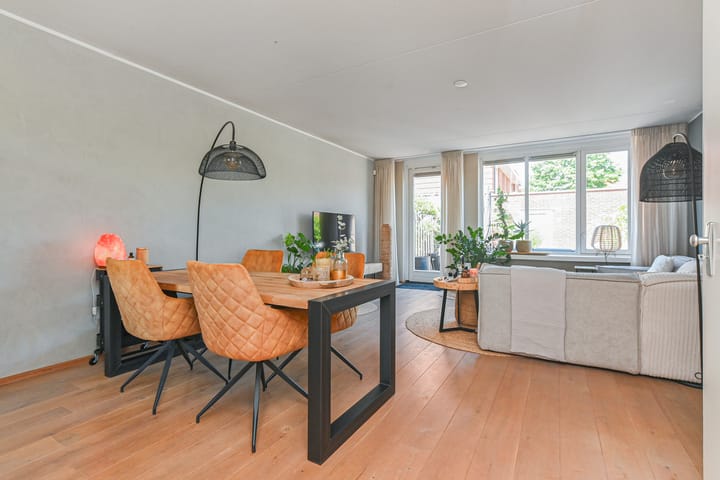 Foto 11 van Simon Carmiggeltstraat 36