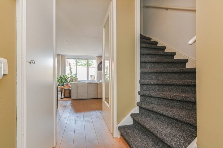 Foto 16 van Simon Carmiggeltstraat 36