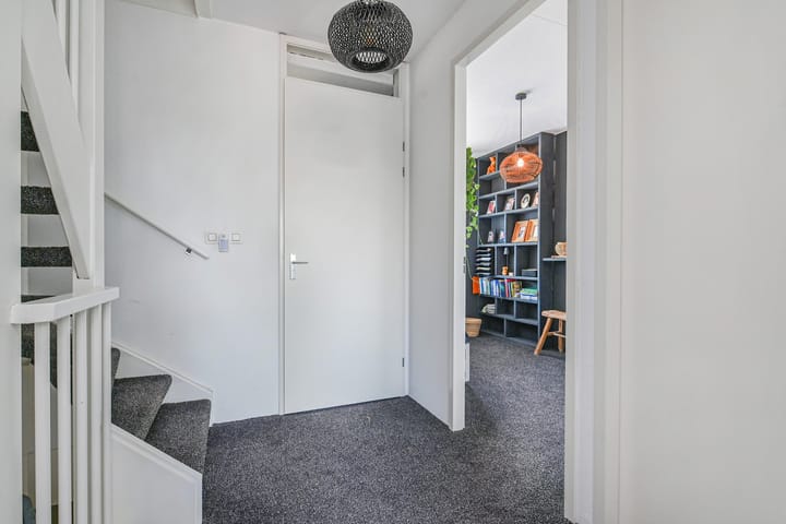 Foto 17 van Simon Carmiggeltstraat 36