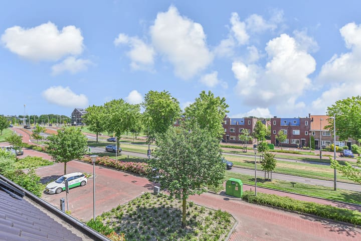 Foto 36 van Simon Carmiggeltstraat 36