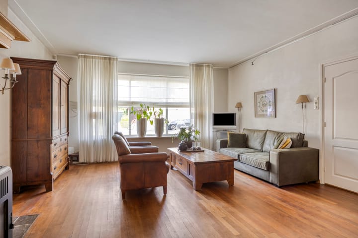 Photo 7 of Gronausestraat 235