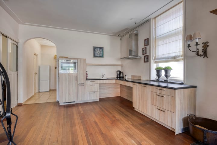 Photo 12 of Gronausestraat 235