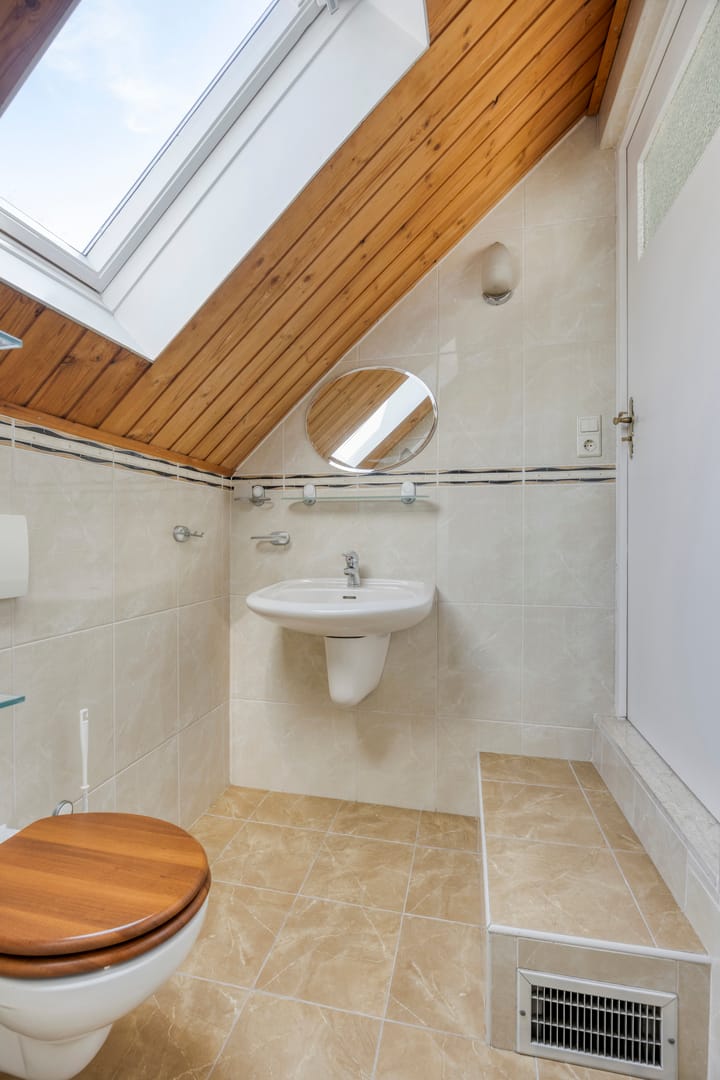 Photo 25 of Gronausestraat 235