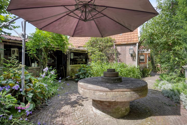 Photo 34 of Gronausestraat 235