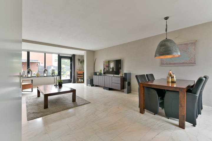 Foto 11 van Frederik van Eedenhove 7