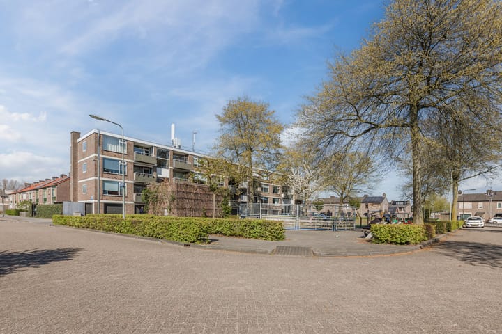 Foto 34 van Burgemeester Ploegmakerslaan 125