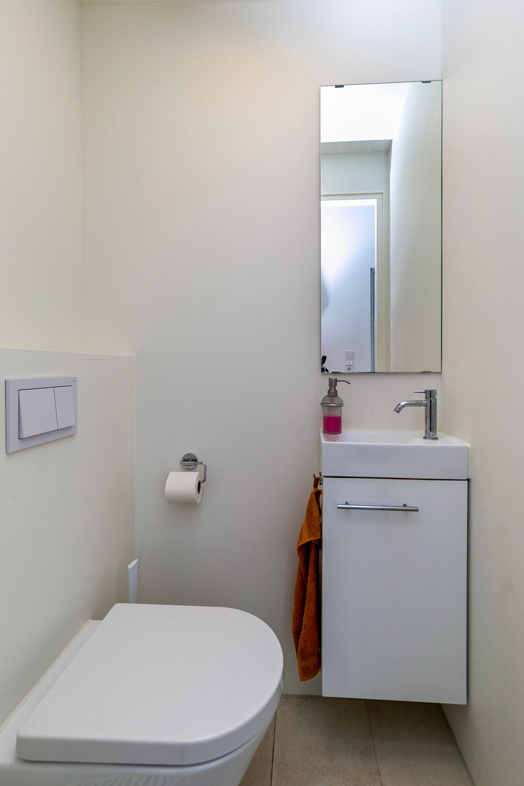 Photo 7 of Raadhuisstraat 27-H132