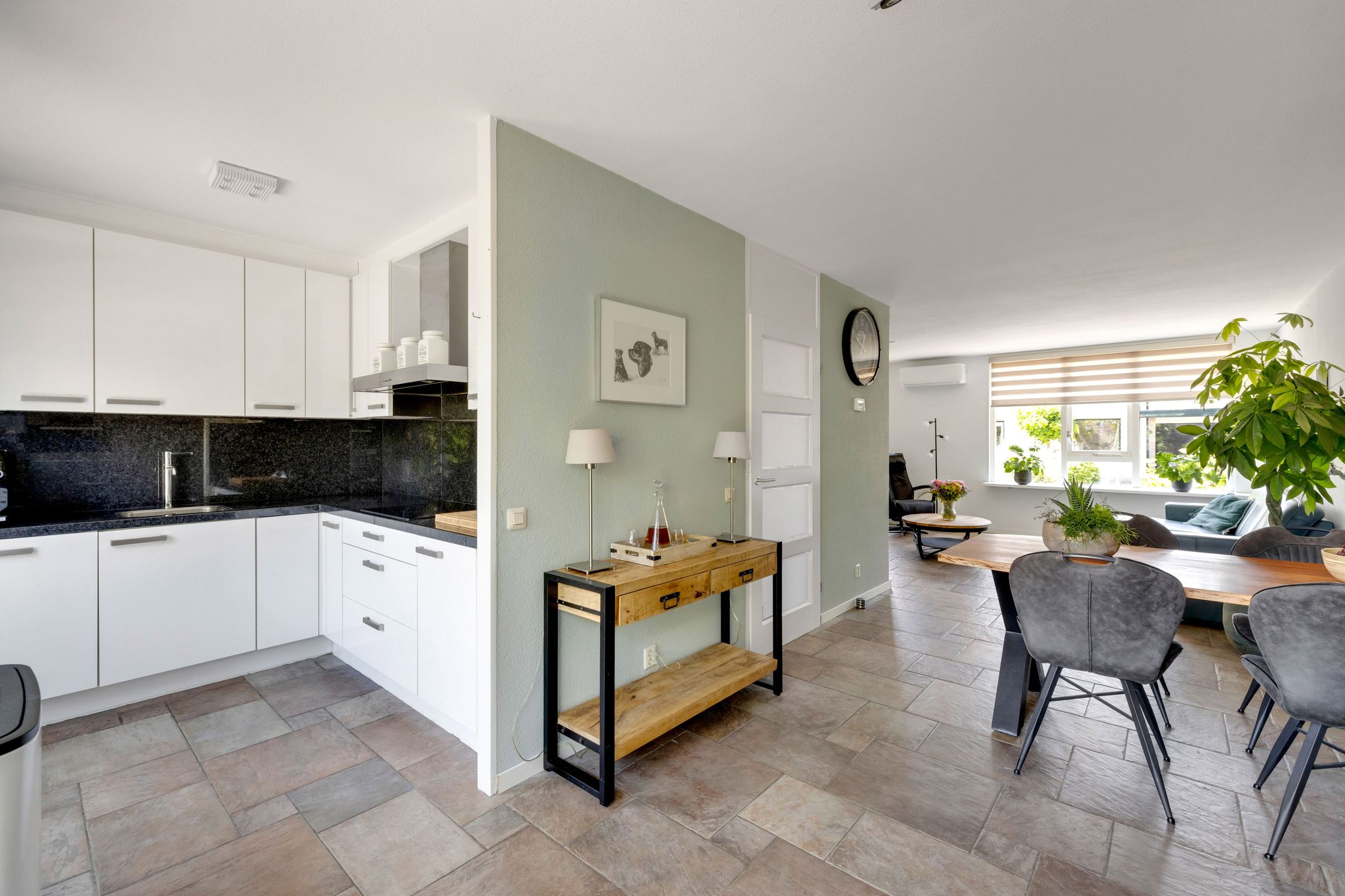 Photo 3 of Beethovenstraat 25