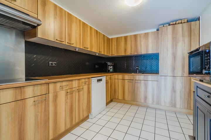 Photo 9 of Heulstraat 63