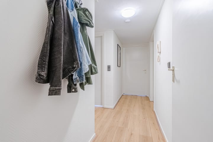 Photo 10 of Heulstraat 63