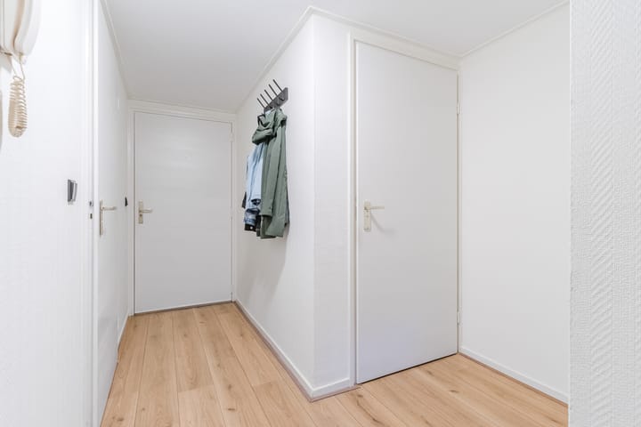 Photo 11 of Heulstraat 63