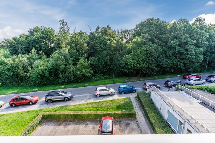 Photo 21 of Heulstraat 63