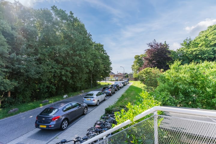 Photo 24 of Heulstraat 63