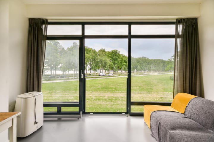 Photo 7 of Burgemeester Hogguerstraat 397-A