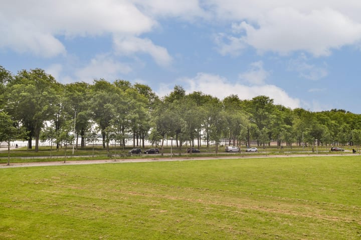 Photo 8 of Burgemeester Hogguerstraat 397-A